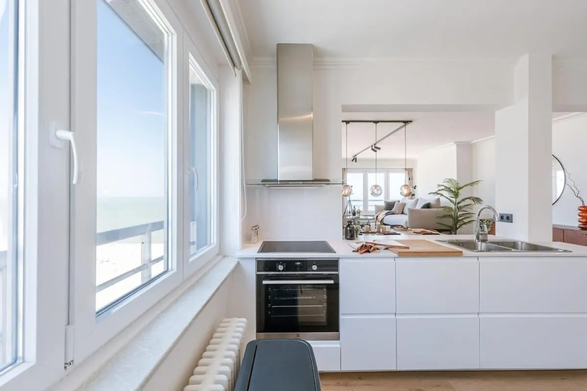 Huswell - Frontal Seaview Apartment In オステンド