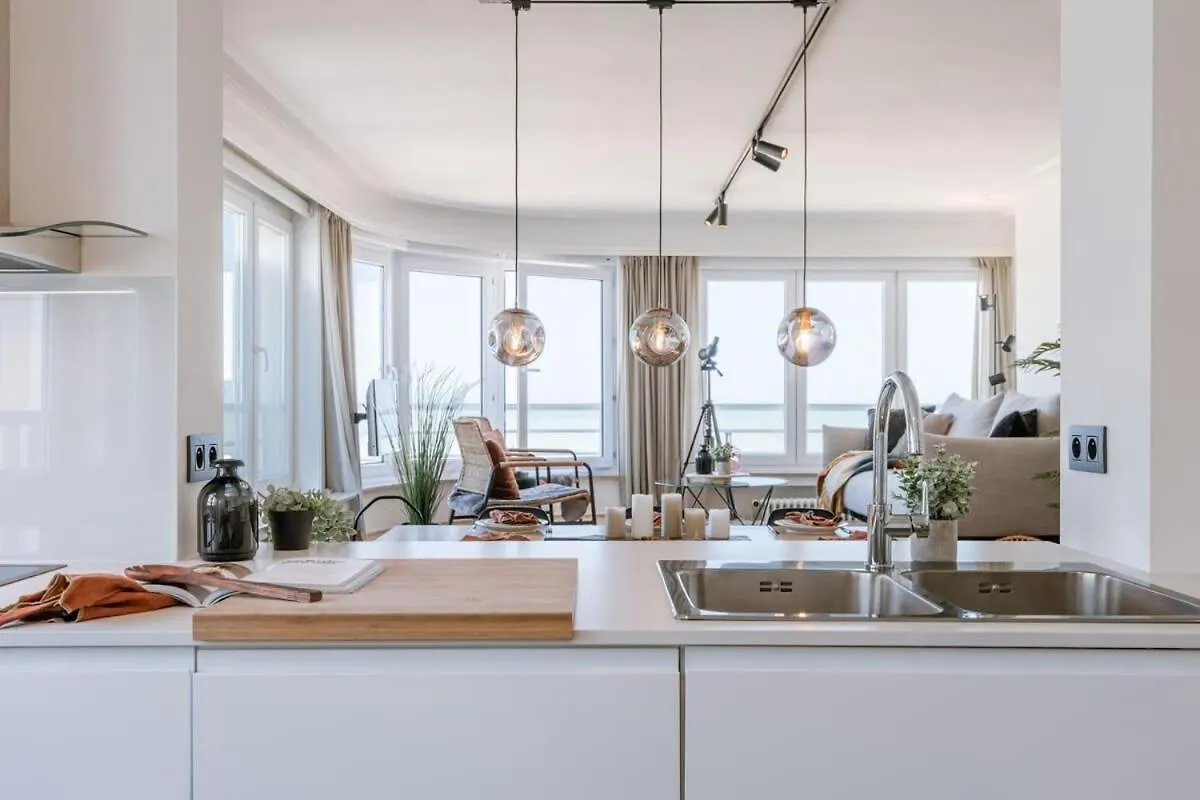 Huswell - Frontal Seaview Apartment In オステンド ベルギー