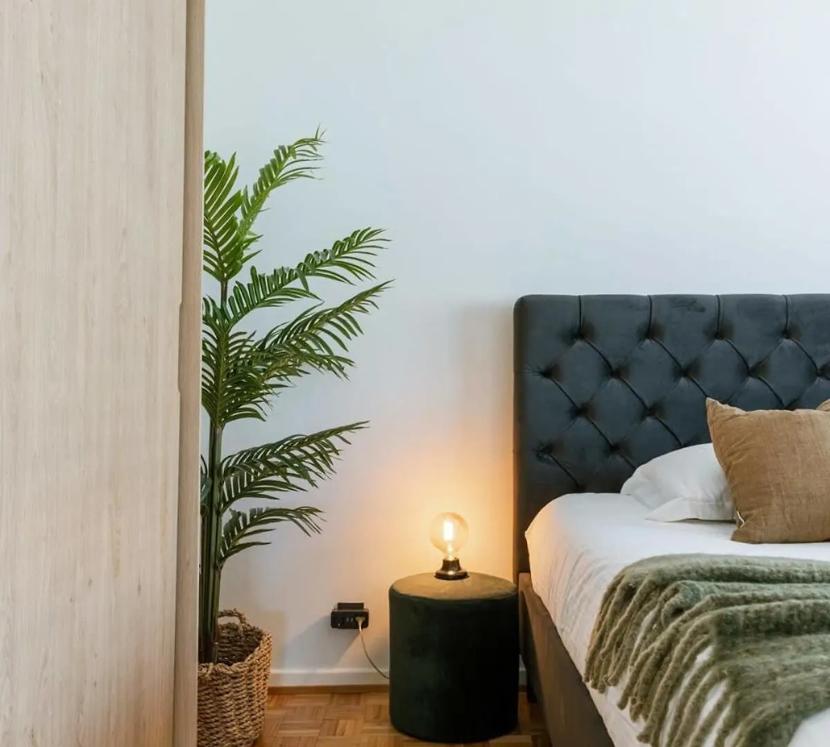 Huswell - Frontal Seaview Apartment In オステンド ベルギー